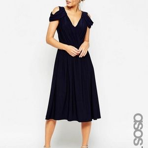 NWT Asos Tall Cold Shoulder Drape Dress Navy 4